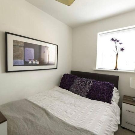 City Centre 2 Bed Apartment Chester Esterno foto