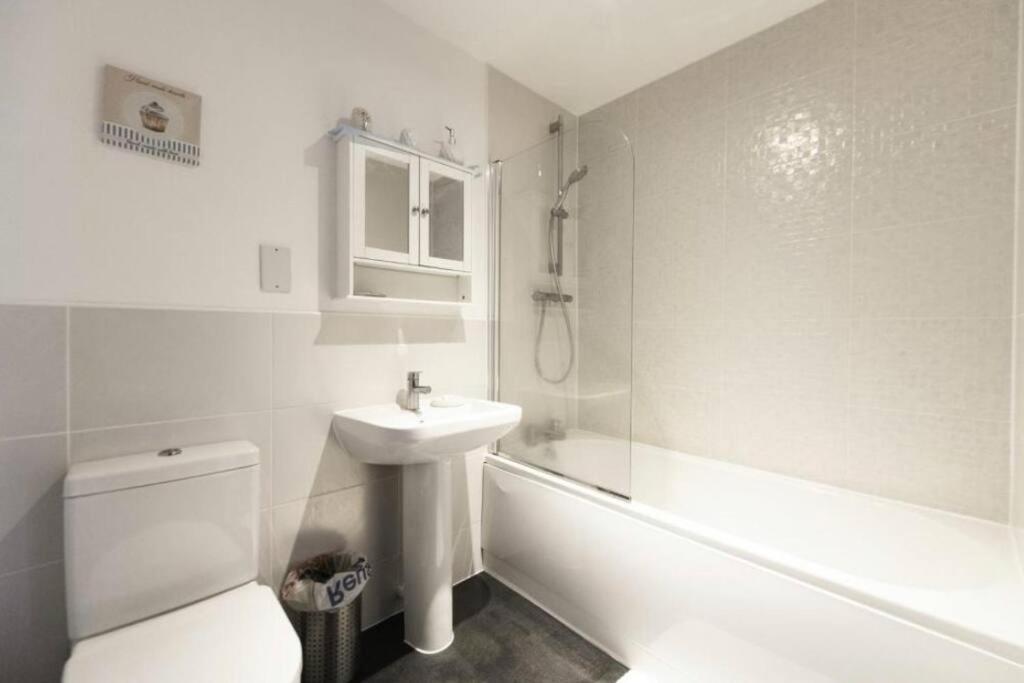 City Centre 2 Bed Apartment Chester Esterno foto